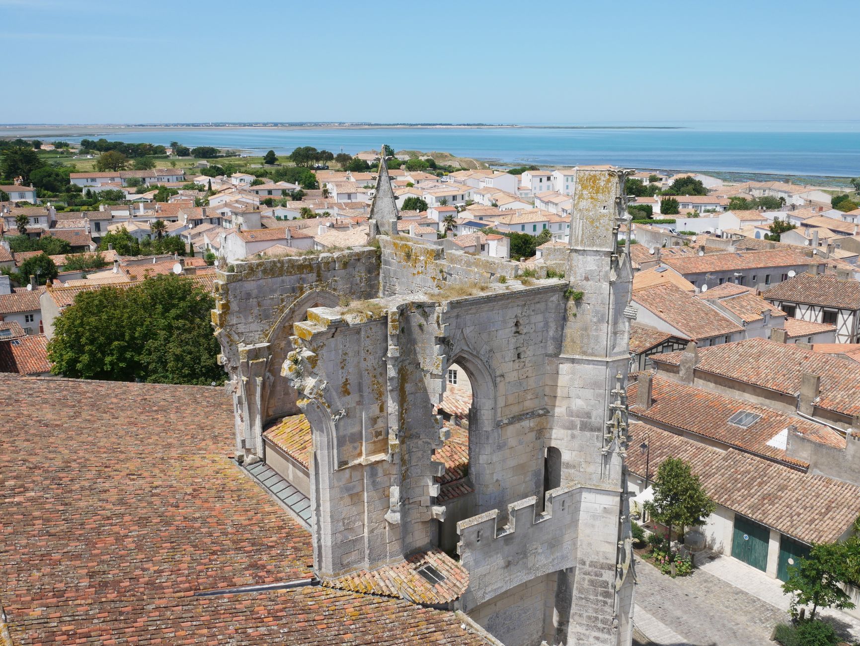 Bâchage de toiture équipe à Créteil